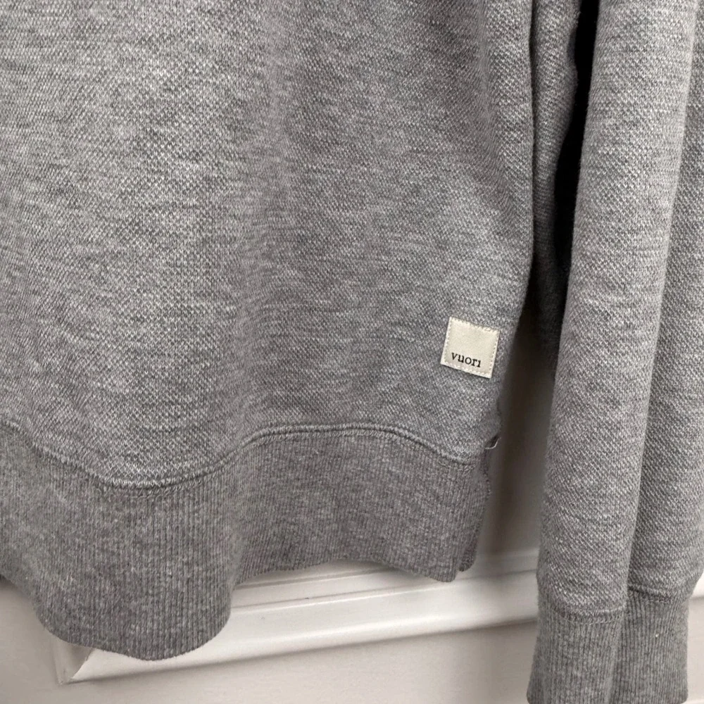 Vuori Ponto Performance Crewneck Sweatshirt Mens Gray Pocket Pullover Large